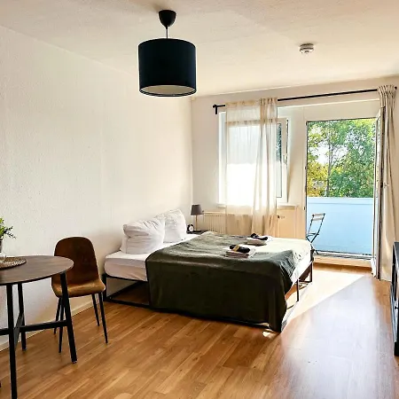 Modernes Naehe Chemnitz Wifi Netflix * Neukirchen (Erzgebirgskreis)